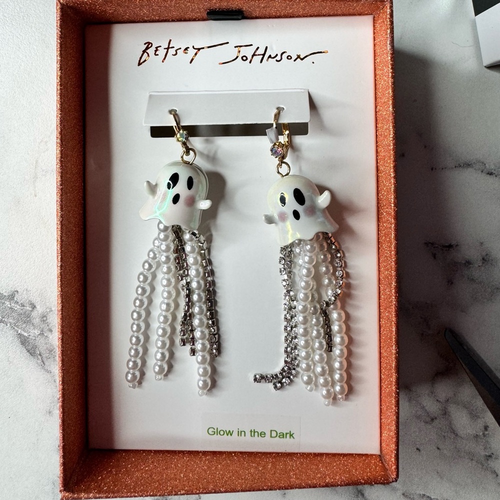 BETSEY JOHNSON GHOST PEARL GLOW IN THE DARK EARRINGS - NEW